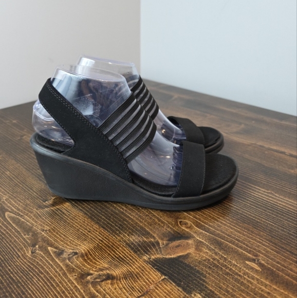 Skechers Sz.9 Black Wedge Sandals - Picture 1 of 14